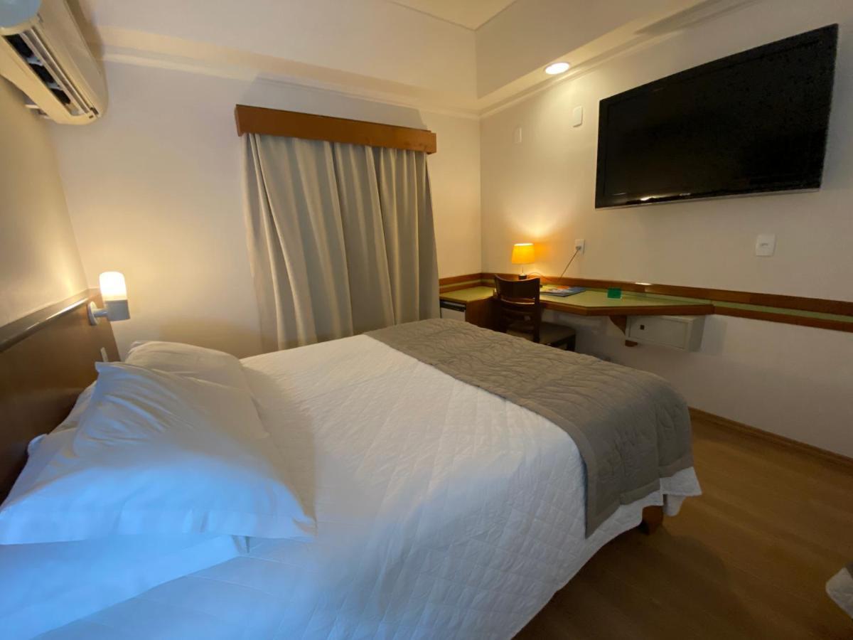 Hotel Bella Italia Фос ду Игуасу Екстериор снимка