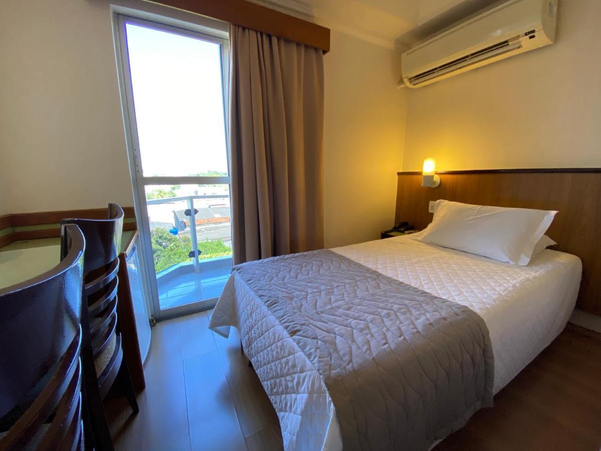 Hotel Bella Italia Фос ду Игуасу Екстериор снимка